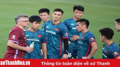 ប្រធានក្លឹប Hai Phong ផ្ញើសំណើ "ចម្លែក" អំពីការប្រកួតដំបូងរបស់គ្រូបង្វឹក Troussier; ក្រុមជម្រើសជាតិវៀតណាមនិយាយលាអ្នកចាំទីល្អបំផុតនៃ V.League 2023