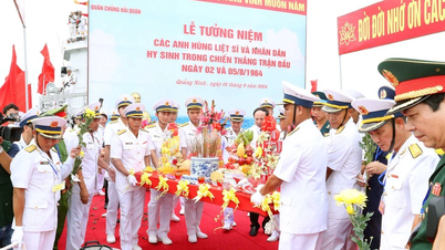 Tưởng niệm cán bộ, chiến sĩ hải quân hy sinh trong chiến thắng trận đầu 1964