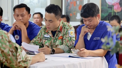 មន្ទីរពេទ្យវាលទី 2 លេខ 6 ពិគ្រោះ និងផ្តល់ការថែទាំសង្គ្រោះបន្ទាន់នៅពេលយប់សម្រាប់ប្រជាជនស៊ូដង់ខាងត្បូង