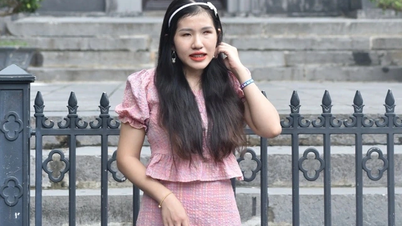 13 years old, blind female student just started school, passed the entrance exam to top university