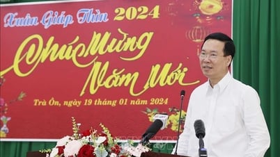 Chủ tịch nước Võ Văn Thưởng thăm, chúc Tết các tầng lớp nhân dân tại Vĩnh Long