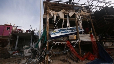 Mexican president condemns critics after deadly storm