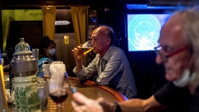 Thailand cuts alcohol tax to boost tourism