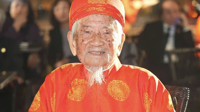 បុរសអាយុ 104 ឆ្នាំឈ្នះពានរង្វាន់សៀវភៅជាតិ A-list