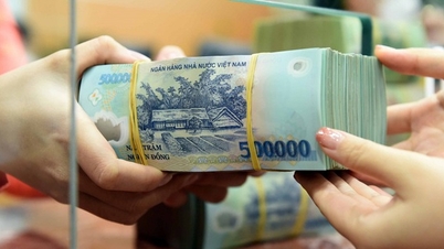 ការជួញដូរភាគហ៊ុនឈានដល់រាប់ពាន់លានដុល្លារក្នុងមួយវគ្គ អាជីវកម្មបង្កើនការចេញភាគហ៊ុនកាន់តែច្រើន