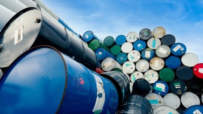 Dầu Brent leo dốc nhẹ, dầu WTI "chững"