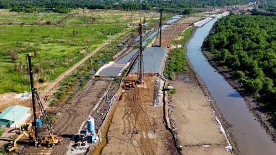 Sand für die Ringstraße 3 in Ho-Chi-Minh-Stadt Ende August