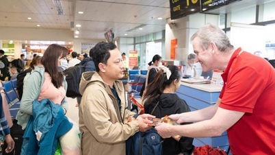 Xuất hành ngày mùng 1 Tết Giáp Thìn, Vietjet lì xì may mắn cho khách hàng