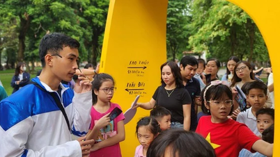 Explore the planet with the 'Solar System in the heart of Hanoi' route