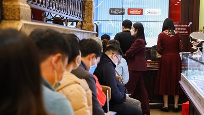 Цена на золото несет потенциальные риски, предостерегая от покупки в День Бога Богатства
