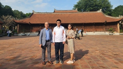 គ្រូបង្ហាត់បង្រៀនថ្នាក់ទី 10 នៅទីក្រុងហាណូយ ធ្លាប់ជាគ្រូបង្រៀនថ្នាក់ទី 6 Chuyen Ngu, Cau Giay ។