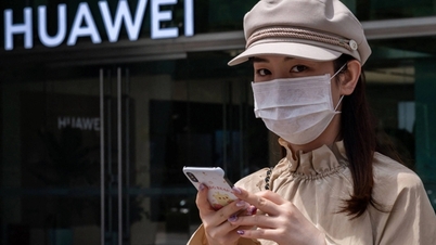 កម្មកររោងចក្រស្មាតហ្វូន Huawei ទទួលបានប្រាក់ខែច្រើនជាង iPhone