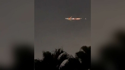 ឆេះម៉ាស៊ីនយន្តហោះ Boeing នៅកណ្តាលអាកាស
