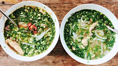 Món cháo lạ khách ăn phải dùng đũa, vừa thưởng thức vừa toát mồ hôi ở Quảng Trị