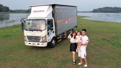 Ông bố độ xe tải thành nhà di động đi du lịch