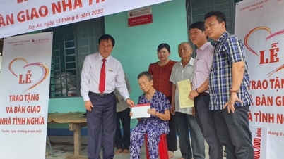 Phu Yen ប្រគល់ផ្ទះដឹងគុណដល់គ្រួសារក្រីក្រនៅស្រុក Tuy An
