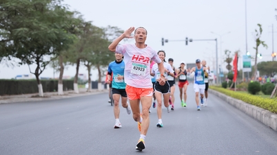 Runner Việt U70 chạy 160 km chào năm mới