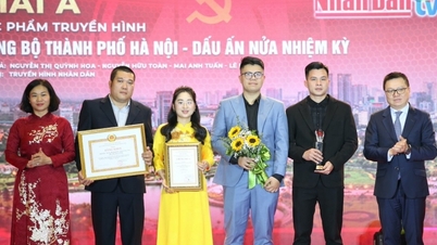 Lễ trao Giải Báo chí về xây dựng Đảng và hệ thống chính trị thành phố Hà Nội lần thứ VI