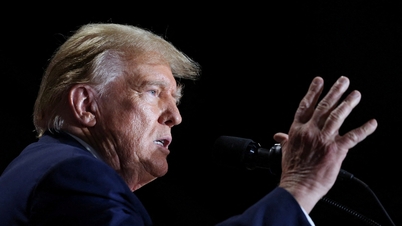 US Presidential Candidates Step Up Campaigns