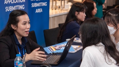 Du học sinh cật lực làm thêm, lên mạng vẫn bị gán mác sang chảnh