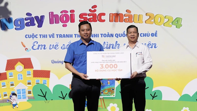 ក្រុមប្រឹក្សាកណ្តាលនៃអ្នកត្រួសត្រាយវ័យក្មេង ទទួលបានសម្ភារៈសិក្សាចំនួន 3,000 ឈុត ដើម្បីបរិច្ចាគដល់កុមារនៅតំបន់រងគ្រោះដោយទឹកជំនន់