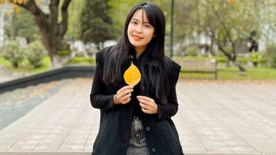 Nữ giảng viên bất ngờ nổi tiếng với video 'lên đồ' một tuần không trùng bộ nào