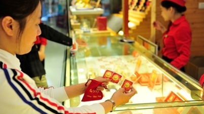 سعر الذهب بعد ظهر اليوم (30 يوليو): يحافظ على مستوى أعلى من 67 مليون دونج/تيل