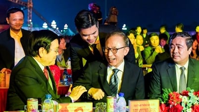 Cựu Tổng thống Hàn Quốc xúc động dự sự kiện kết nối Việt