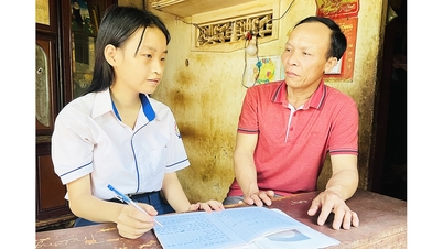 សិស្សពិការជំនះទុក្ខលំបាក | កាសែត Gia Lai អេឡិចត្រូនិក