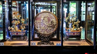 ค้นพบชุดโบราณวัตถุอันทรงคุณค่าของราชวงศ์เหงียนที่เพิ่งได้รับการระบุเป็นครั้งแรก