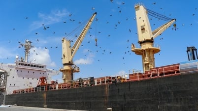 Rộ tin tàu hàng Mỹ nổ trên vịnh Aden