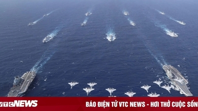 Tàu sân bay Liêu Ninh và Sơn Đông của Trung Quốc tập trận ở Biển Đông