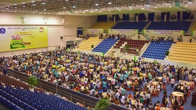 Mobilizing over 4.3 billion VND to support the poor at Vegetarian Buffet Festival