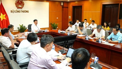 Họp bàn chuyển Trung tâm Điều độ hệ thống điện Quốc gia về Bộ Công Thương