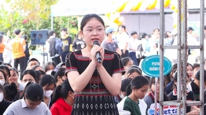 'សុបិន្តនាំសំបុត្រលើសពីភ្នំ'