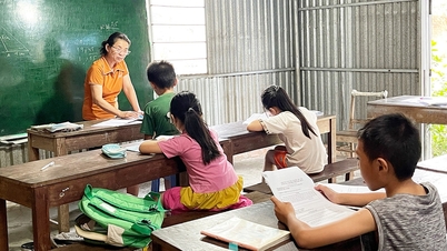 30 năm mở lớp dạy học miễn phí | Báo Gia Lai điện tử
