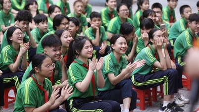 Sửa quy định cấp học bổng, miễn vé tham quan cho học sinh