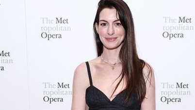 Anne Hathaway hút mọi ánh nhìn với "mặt mộc"