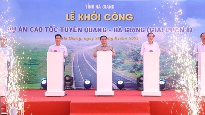 នាយករដ្ឋមន្ត្រីអញ្ជើញចូលរួមពិធីបើកការដ្ឋានសាងសង់ផ្លូវល្បឿនលឿនដំបូងគេរបស់ Tuyen Quang និង Ha Giang