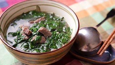 បន្លែ​ព្រៃ​ហៅ «ស្មៅ​ទេពអប្សរ» ល្អ​សម្រាប់​ភ្នែក សម្រស់ ឆ្ងាញ់​គ្រប់​មុខ