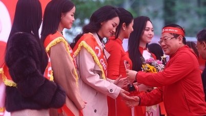កាសែត Tien Phong រៀបចំថ្ងៃអាទិត្យក្រហមលើកទី 16 "បរិច្ចាគឈាមដើម្បីសង្គ្រោះជីវិត"