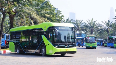 The first electric bus route in Ho Chi Minh City carries 3,000 passengers per day.