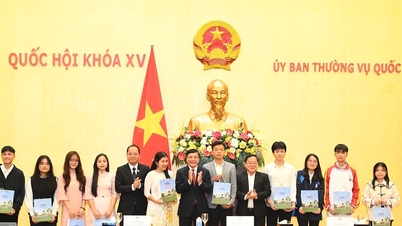 120 valedictorians ល្អ 120 ត្រូវបានផ្តល់អាហារូបករណ៍