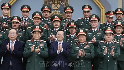 Chủ tịch nước kiểm tra công tác huấn luyện sẵn sàng chiến đấu tại Lữ đoàn K3, Tổng cục II, Bộ Quốc phòng