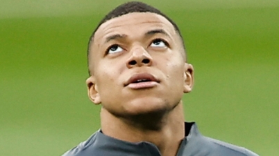 Why is Mbappe willing to sit idle for a year before leaving PSG?