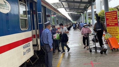 Railways to run more passenger trains from Hanoi to Vinh during Lunar New Year