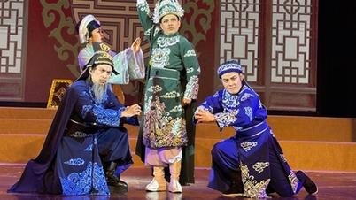 ដាក់ស្នើការងារអក្សរសាស្ត្រ