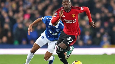 Kobbie Mainoo - គ្រាប់ពេជ្ររដុបរបស់ Man Utd