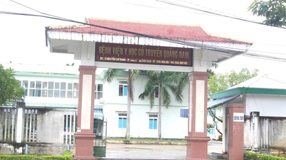 Lại hàng trăm nhân viên y tế cầu cứu vì bị chậm lương nhiều tháng