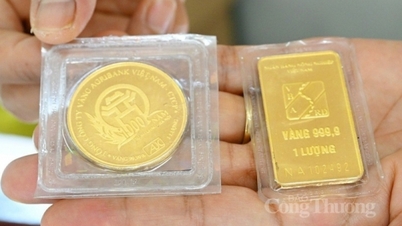 Vàng lại vượt ngưỡng 2.700 USD